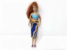 Mc Donalds Happy Meal 2001 Barbie Puppe mit gr&uuml;ner Luftmatratze (W73)
