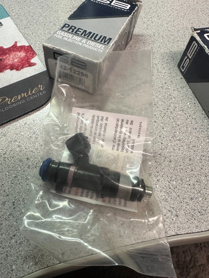 Inyector de gasolina 842-12298 Foto 2 de 2