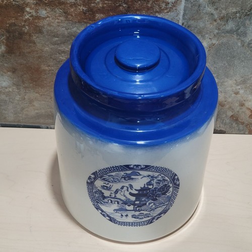 Vintage Blue Willow Canister with Lid Storage Jar XL - Picture 2 of 10