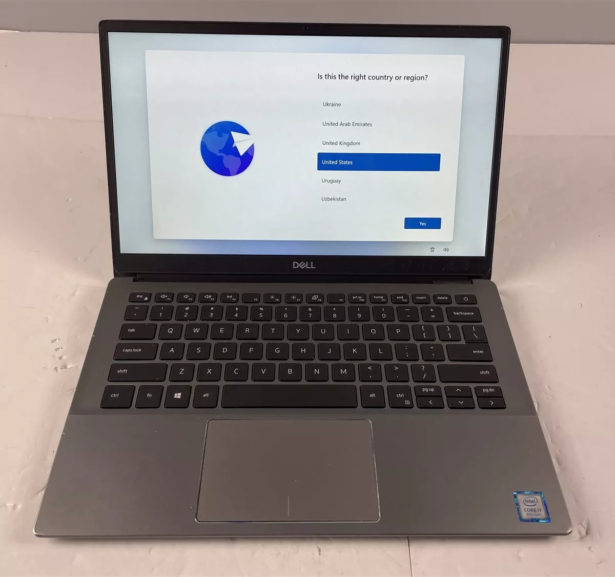 Dell Latitude 3301 i7-8565U 1.80GHz 8GB RAM 256GB SSD 13.3