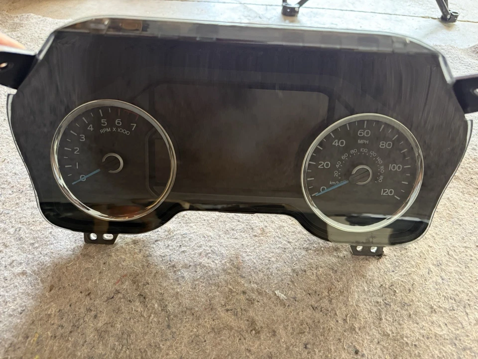 Ford F150 Lariat 2015-17 velocímetro clúster OEM pantalla grande LED Foto 2 de 4