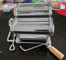 Imperia Pasta Maker Machine Chrome Roller Hand Crank Cutter Made in Italy Red