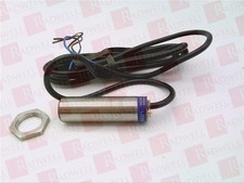 SCHNEIDER ELECTRIC XS1M18PA371 / XS1M18PA371 (USED)