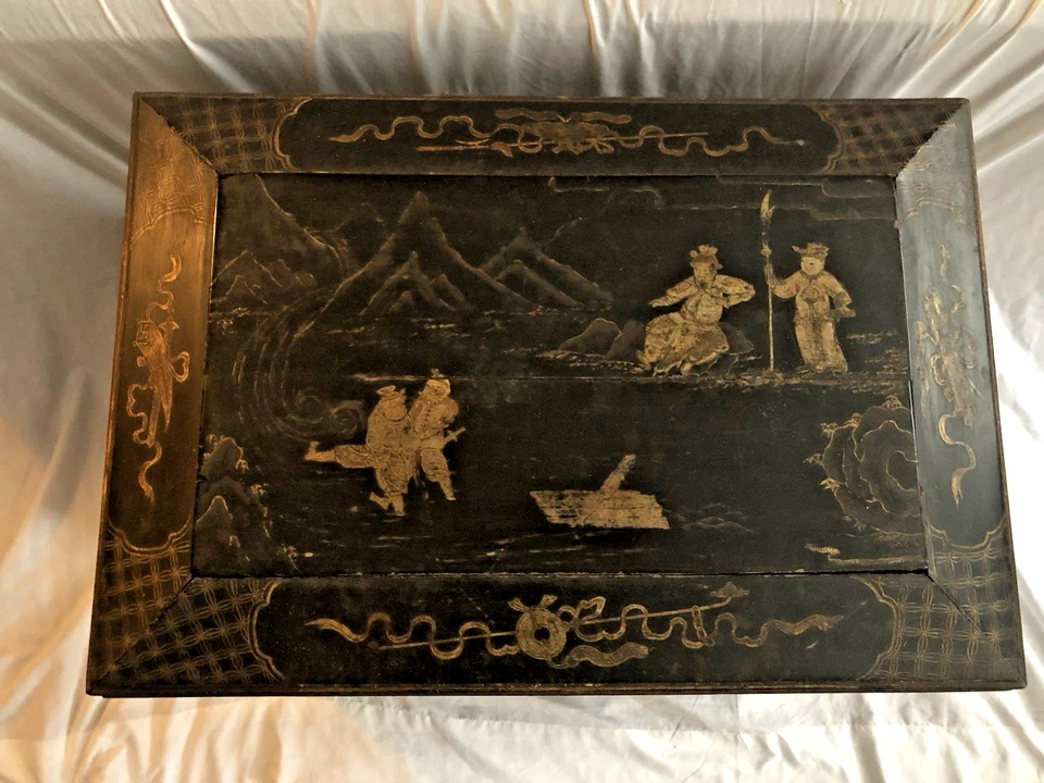 Chinese Export Trunk/antique/black l/warriors/mandarin/4 side scenes - Image 3 of 4