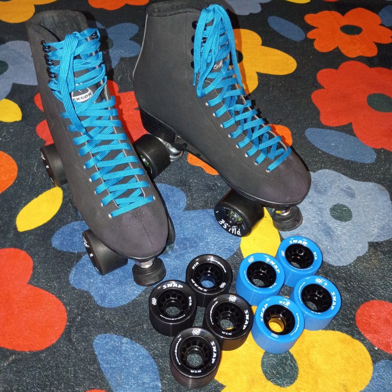 Jackson Roller Skates Mystique Men's Size 9 Black Pulse Wheels  & Snap It