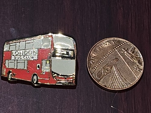 Rare Ltd Edition Bus Club Badge In Metal And Enamel New - Picture 3 of 3