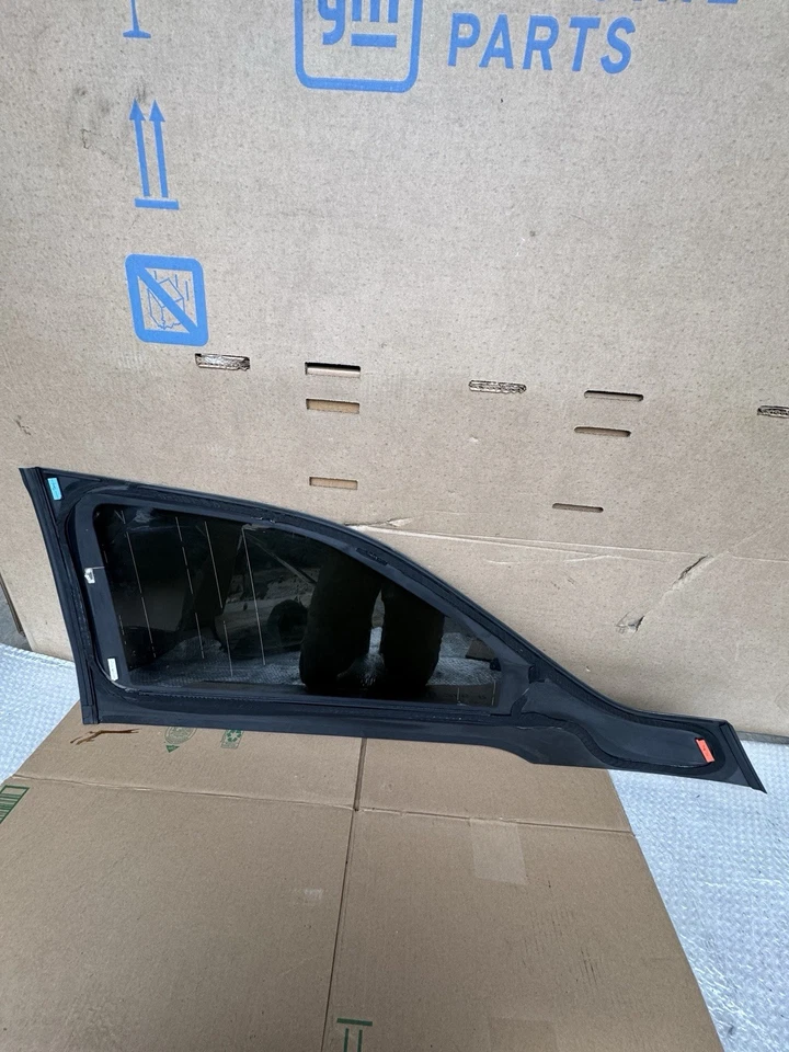 2018-2024 Honda Odyssey Rear Passenger Right Quarter Window Glass 73511-Thr-A01 - Image 2 of 3