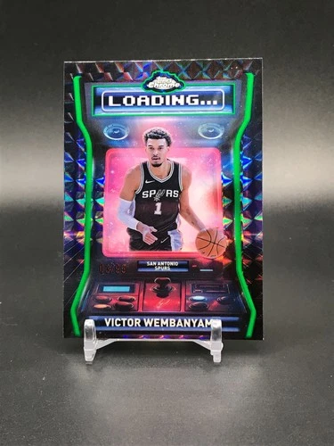 2025 Topps Chrome Victor Wembanyama Refractors Green (RAW)