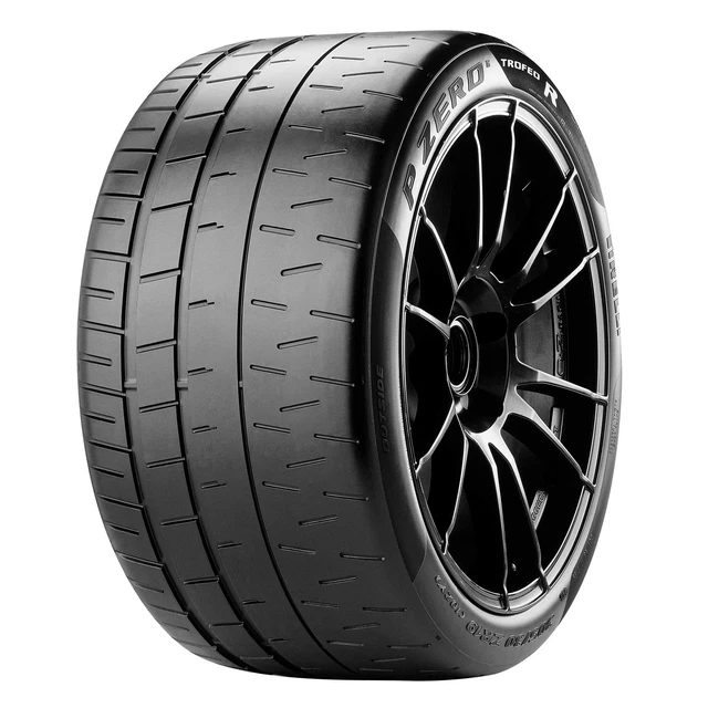 305/30/19 Tyres