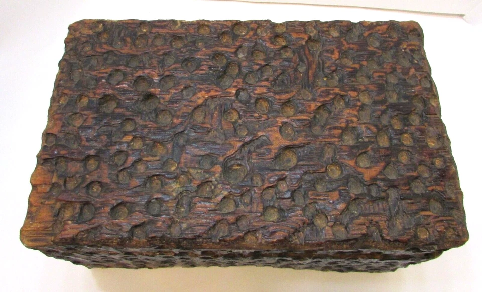 De colección 1980 Primitivo Artesanal Pock Mark Madera Quemada Pesada 6 lb 7x8x13 Caja Foto 2 de 4