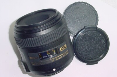 Nikon 40mm F/2.8G AF-S DX AF-S Micro Nikkor Objektiv - Neuwertig