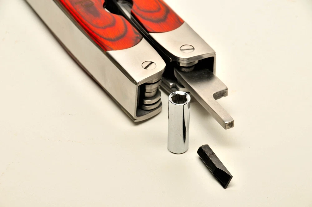 10-in-1 Multi-Tool with Durable Jeep Carry Case  