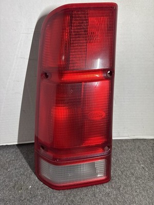 1999-2004 Land Rover Discovery 2 Rear Driver Left Taillight Tail Lamp OEM