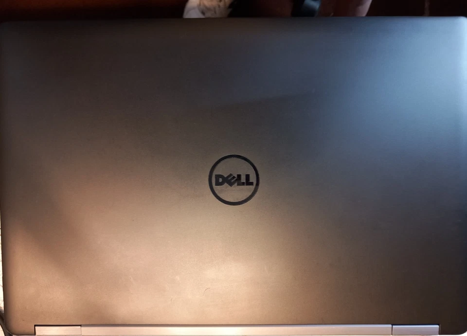 Dell Latitude E5570 · i5-6300U · 16GB · 256GB, photo 3 of 5