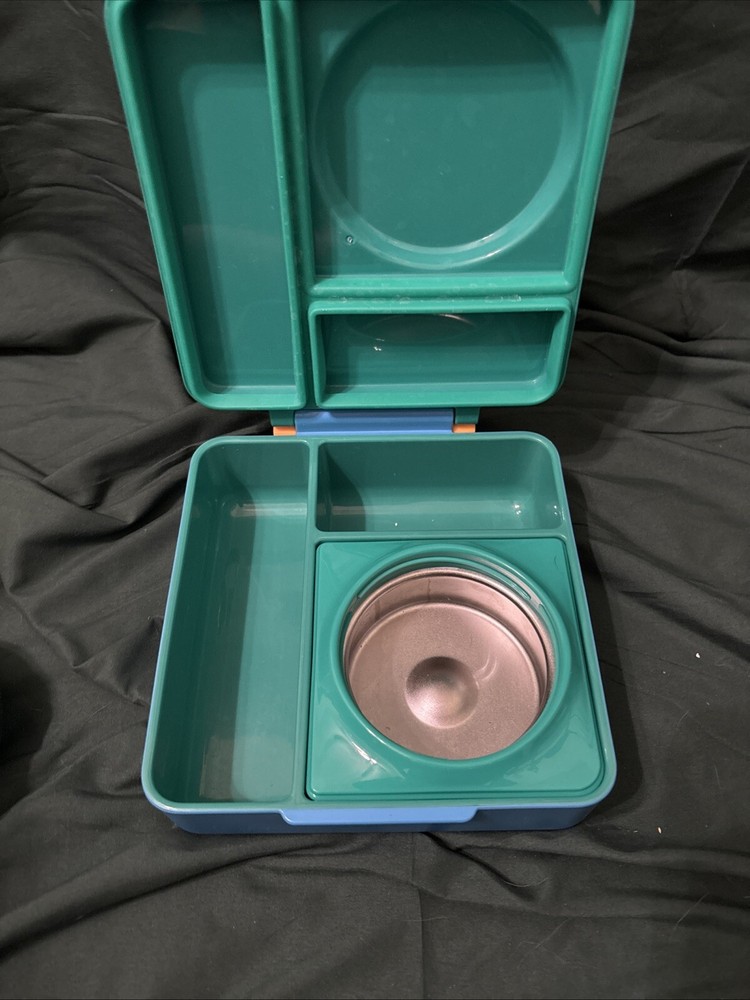 OmieBox Bento Box For Kids Insulated Divided Lunch Tray W/Thermos & Divider EUC OmieBox Bento Box For Kids Insulated Divided Lunch Tray W/Thermos & Divider EUC