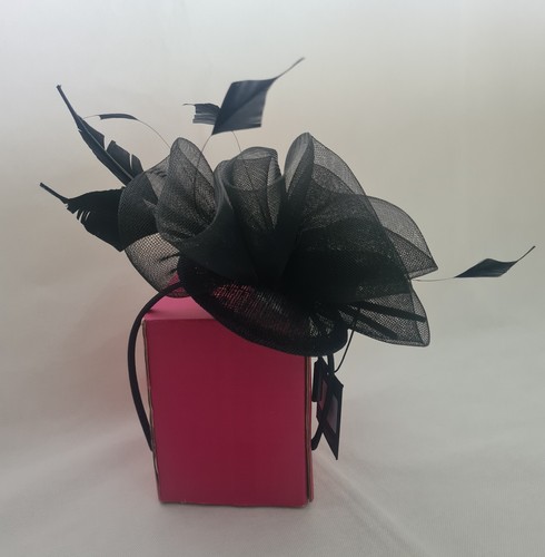 John Lewis Fascinator One Size Black Feathers Headband Occasionwear BNWT RRP£60 - Picture 9 of 15