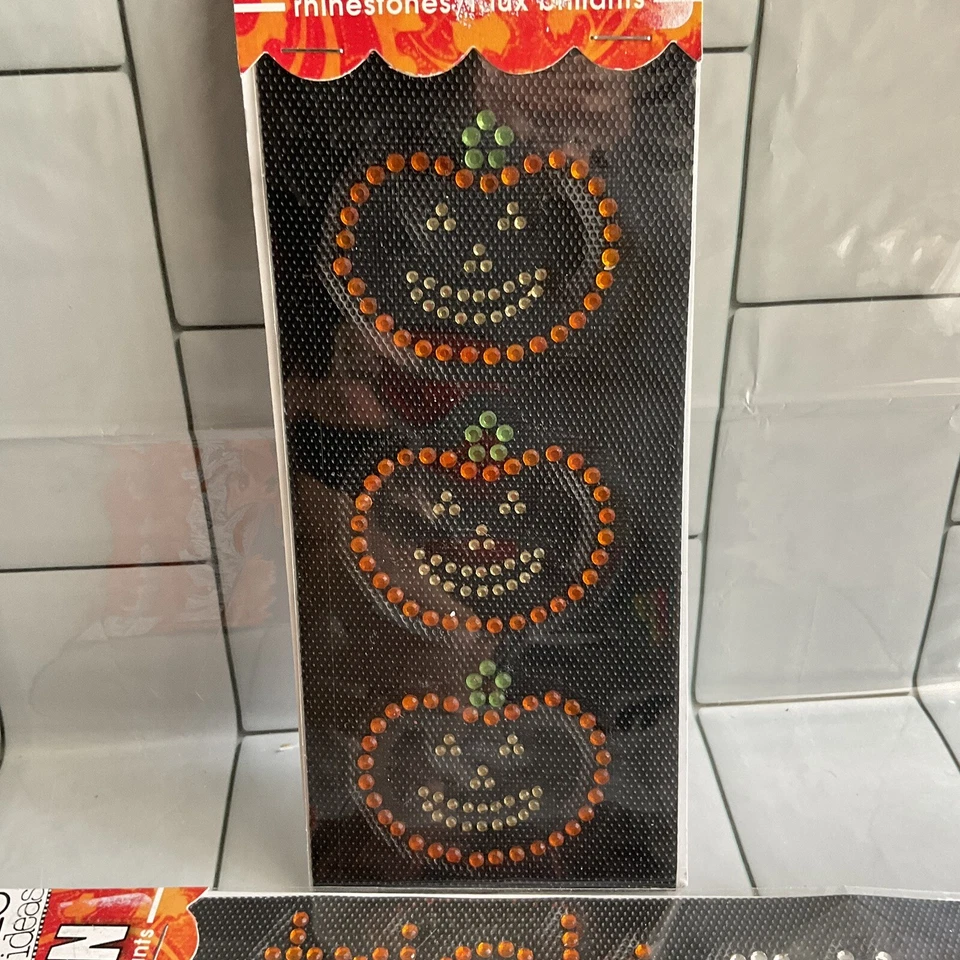 Halloween Estrás Planchado "Truco o trato" Y Calabazas Pelar Palo Hierro Nuevo en Paquete Foto 3 de 4