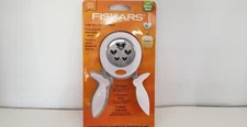 FISKARS "HEART CONFETTI" SQUEEZE PUNCH, LARGE, NIB