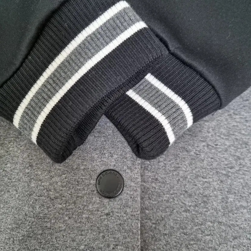 New Balance Long Puffer Jacket - Size M thumbnail 5