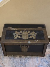 RARE ANTIQUE 19TH C CONTINENTAL BRASS BOUND KINDLING BOX W ARMORIAL. VERY HEAVY