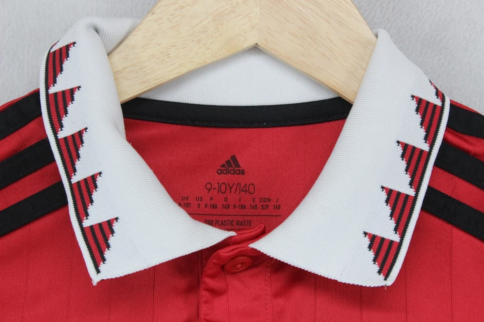 Manchester United 2022-23 Football Shirt Boys Size 9-10 Years Red #9 Rashford - Image 4 of 4