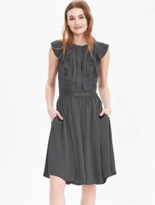 Banana Republic Gray Pintuck Flutter Sleeve Dress Size 4  Flare MIDI/ EUC