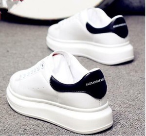 Sneakers artigianali basse bianche in pelle da uomo | Velasca