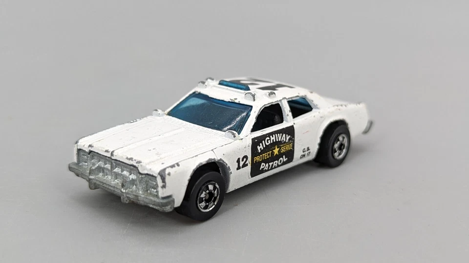Hot Wheels Flying Colors 1977 Highway Patrol Car #12 Diecast 1/64 Hong Kong - Image 3 of 4