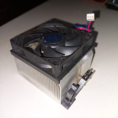 CPU Kühler Lüfter AMD CMDK8-7I52D-A3  Sockel AM2 AM2+ AM3 939 940 754 70mm
