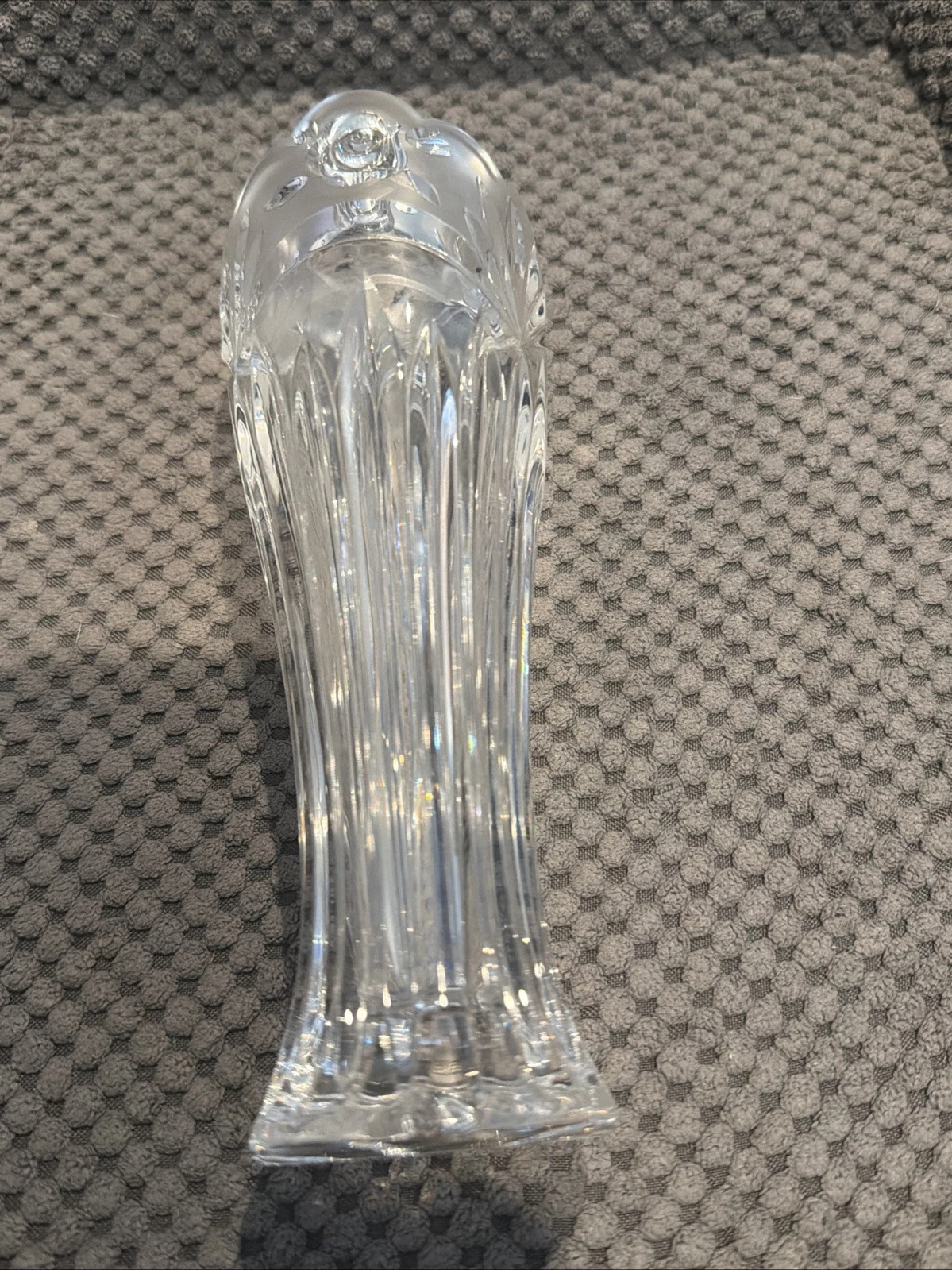 Oneida Crystal Southern Garden Flower Bud Vase - Frosted & Cut glass - 7 inch
Opens in a new window