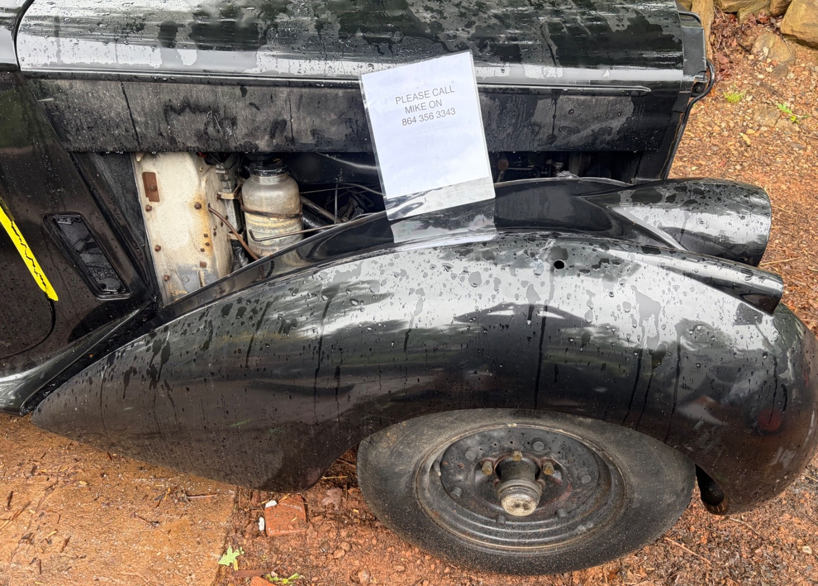 ROLLS ROYCE SILVER DAWN BENTLEY WING OR FENDER. This car has a SUPER SOLID body