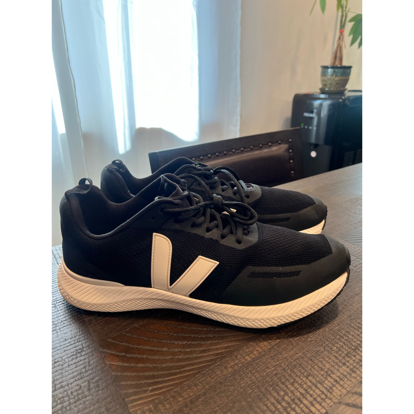 Veja Impala Men's Black and White Sneakers Size 11.5