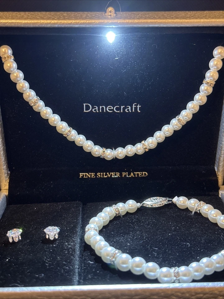 Danecraft Fine Silver Plated Full Set Necklace/Earrings/Bracelet Brand New - Image 4 of 4