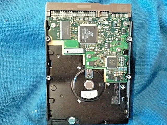 Seagate Barracuda 30GB Internal 7200RPM 3.5" (ST330015A) HDD XEROX P/N 121K38970 - Image 2 of 4