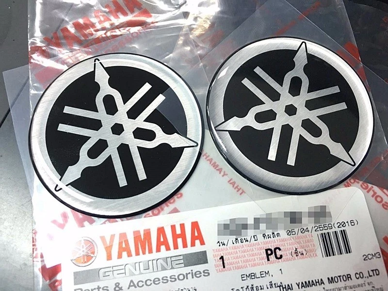 2Pc. FOR YAMAHA 50 MM TUNING FORK LOGO SILVER BLACK DECAL EMBLEM STICKER TANK - Imagem 3 de 4