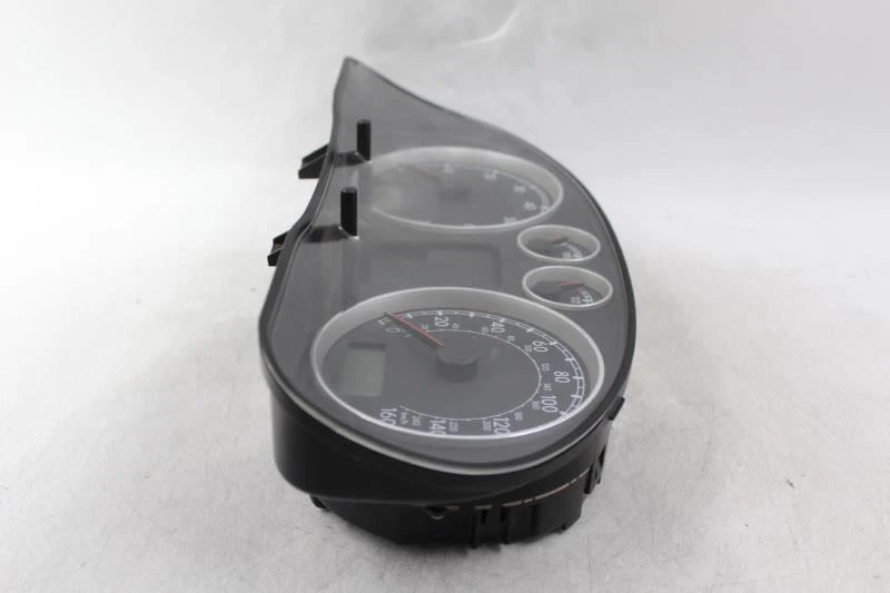 Speedometer Cluster 197K Miles 160 MPH Fits 2002 VOLKSWAGEN PASSAT OEM #28109 - Image 4 of 4