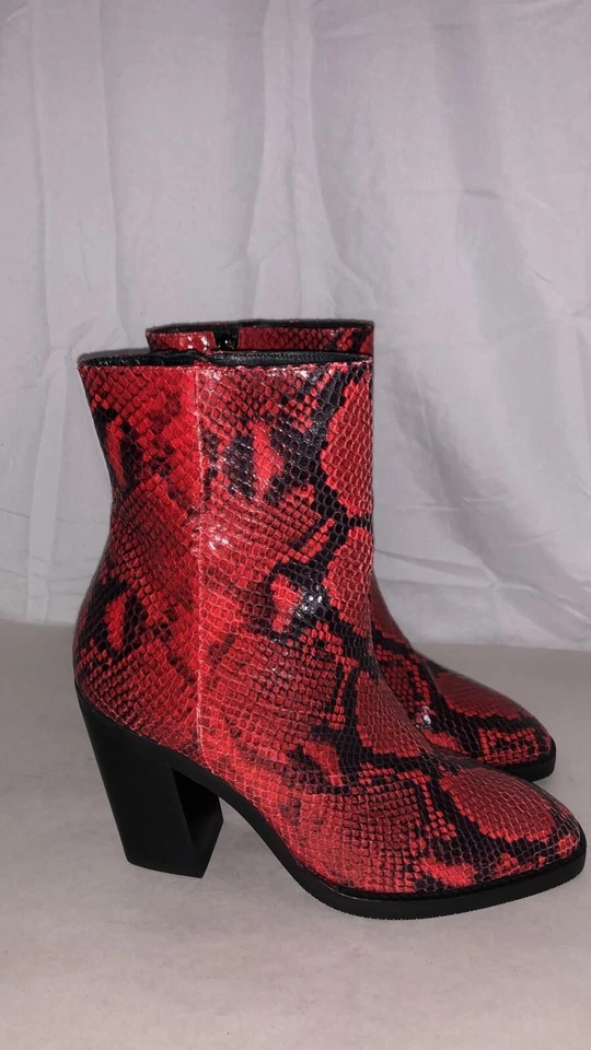 36.5/6.5❤️STUART WEITZMAN Red/Black Snakeskin print Leather Ankle boots bootie - Image 3 of 4