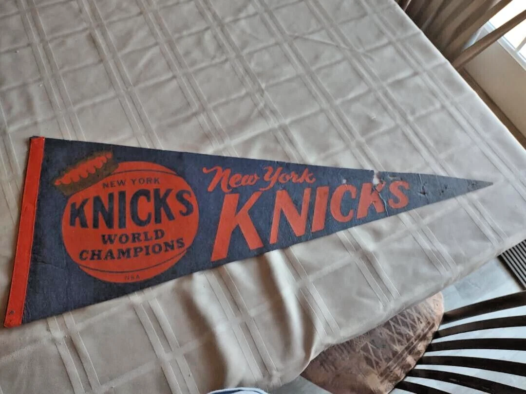 New york knicks dans maillots de basketball