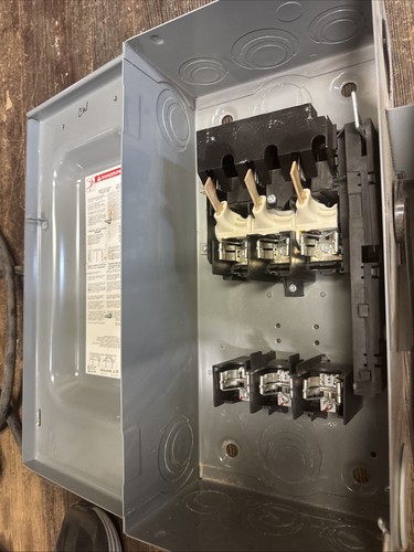 Square D H362N Series F1 60A Fusible Safety Switch Disconnect 600V 60 Amp Fused - Picture 7 of 13