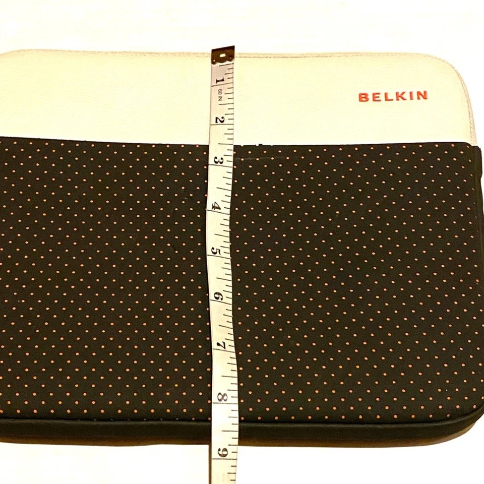 Funda Belkin con cremallera técnica para tablet a lunares Foto 4 de 4