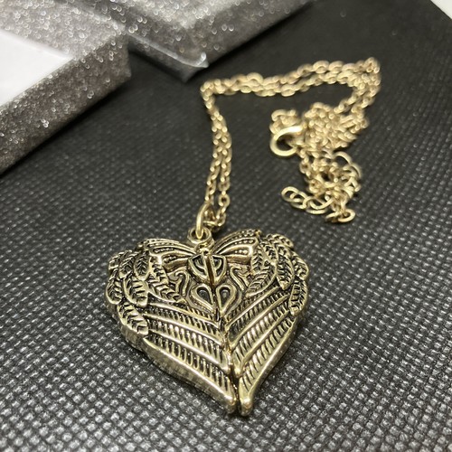 Wing Heart Locket Necklace You are My Sunshine Engraved Pendant Necklace #591 - Picture 2 of 4