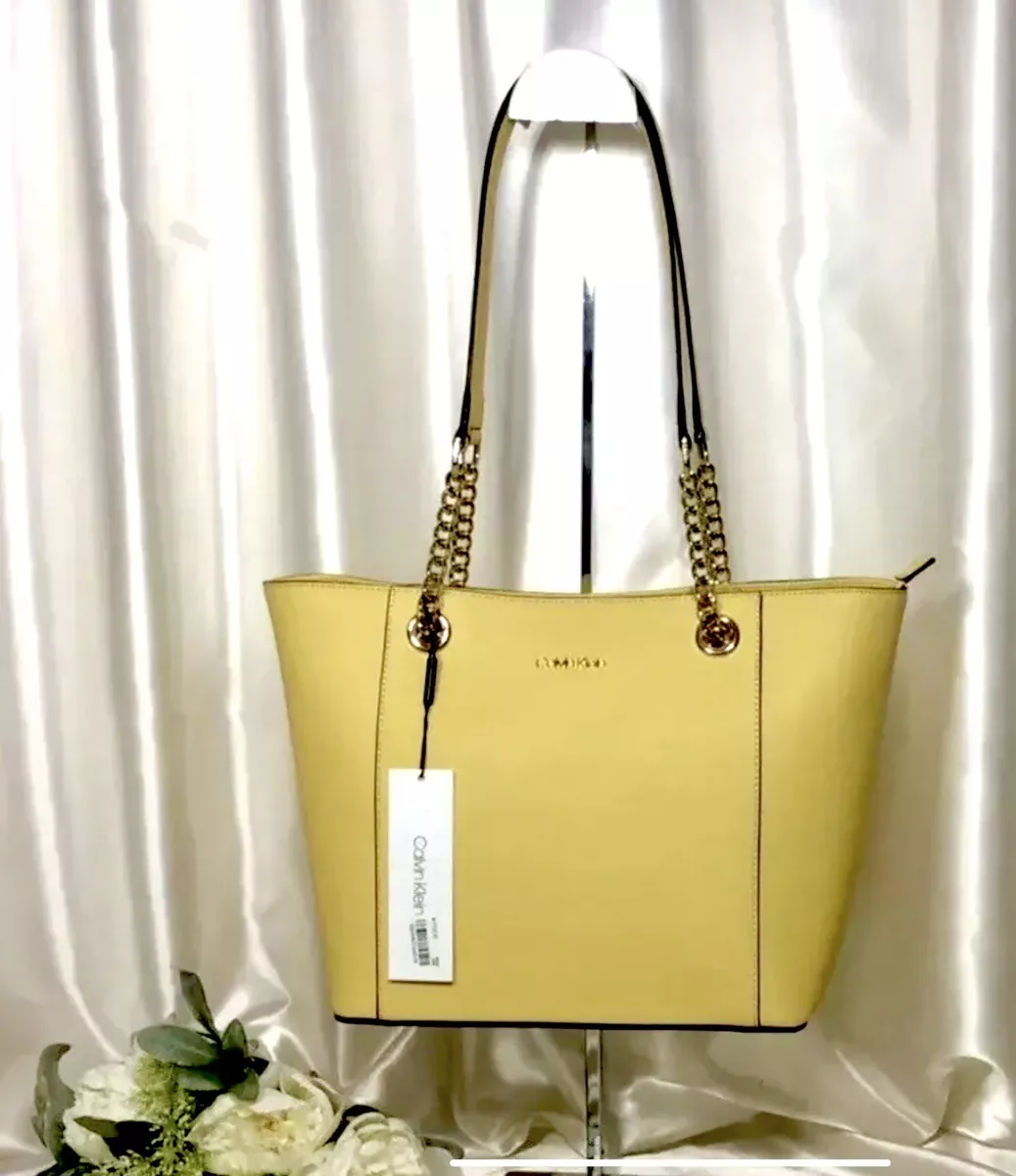 ☂️🍄Calvin Klein Hayden Saffiano Leather[ Large] Tote Pastel Yellow/Gold  👍👍👍