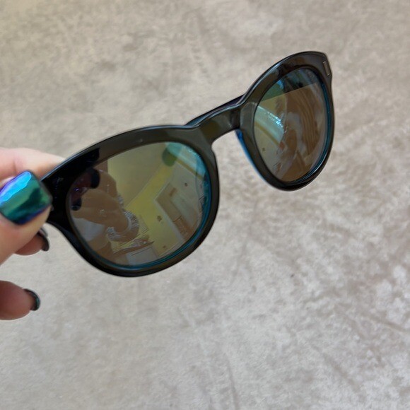 Marc Jacobs *Iridescent Blue* & Black Sunnies Sunglasses  display picture 2