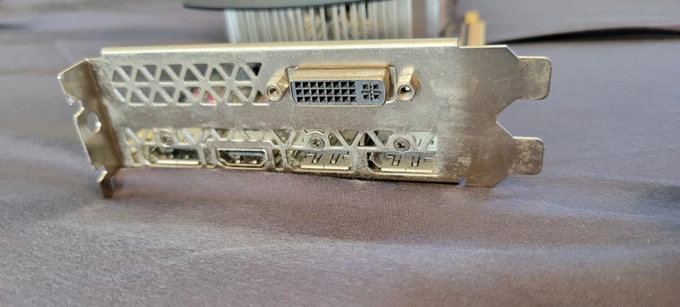 HP Nvidia GeForce GTX 960 PG301 2GB GDDR5 Graphics Card {DVI, HDMI, DP x 3} - Image 4 of 4