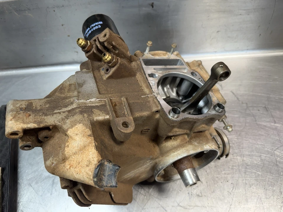 Polaris Magnum Trail Boss ATP 330 2008 motor extremo inferior, necesita rodamientos Foto 3 de 4