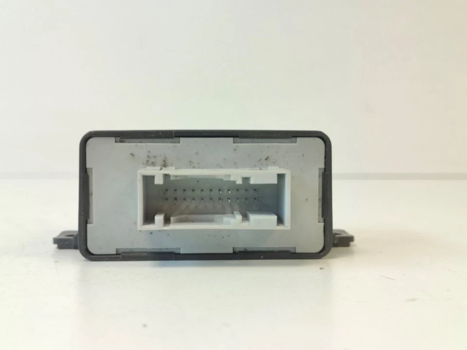 CENTRALINA IMPIANTO LUCI Audi TT Roadster (8J9) 2010 8P3907357 / 5LA00837913 - Immagine 2 di 3