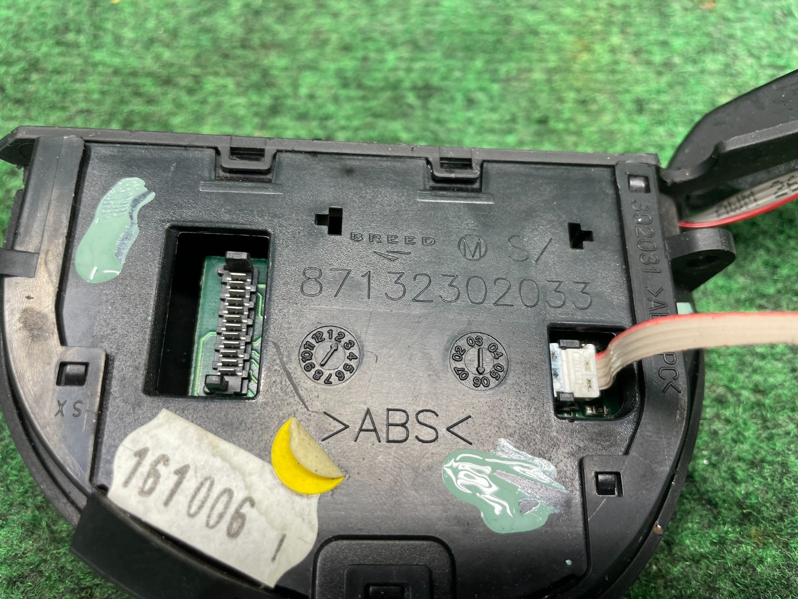 🛑 04-19 Maserati GranTurismo M145 Left Side Steering Wheel Button Switch OEM