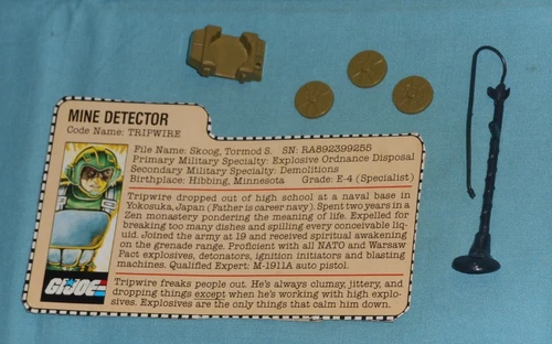 GI G.I. Joe gijoe TRIPWIRE WEAPONS PARTS + FILE CARD LOT mines detector backpack