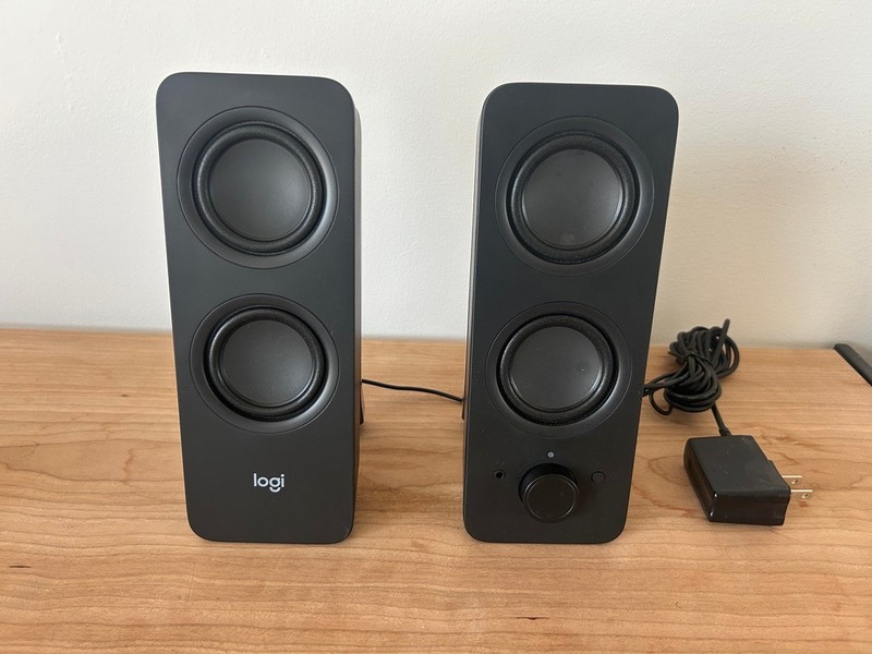 Logitech Z207 2.0 Stereo Computer Speakers with Bluetooth