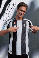 Kenan Yildiz UH Juventus Turin Foto vom Original Autogramm UH #67